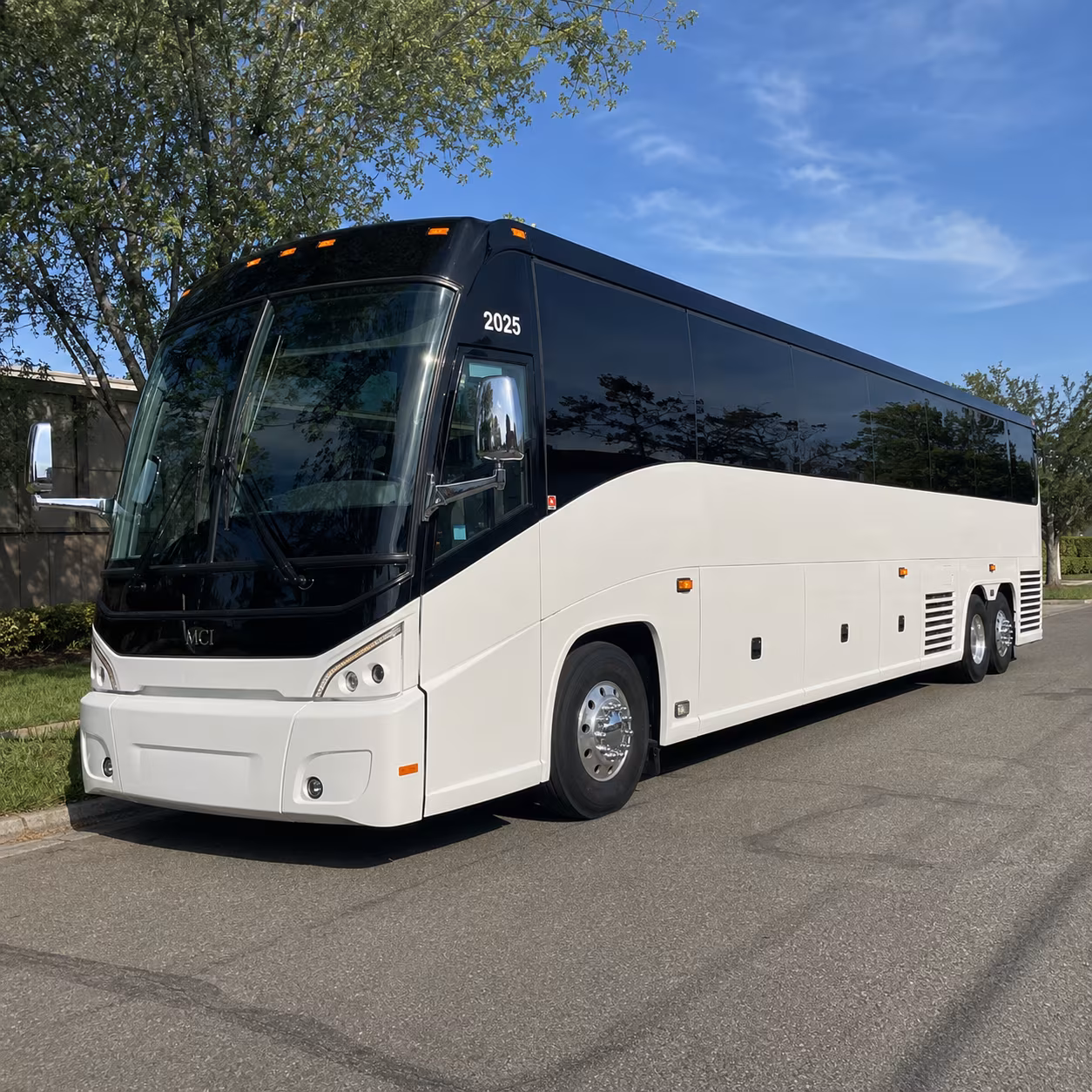 shuttle your team between hotels and the yuma civic center